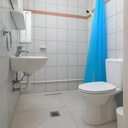 Appartement Mavretas 2 *
